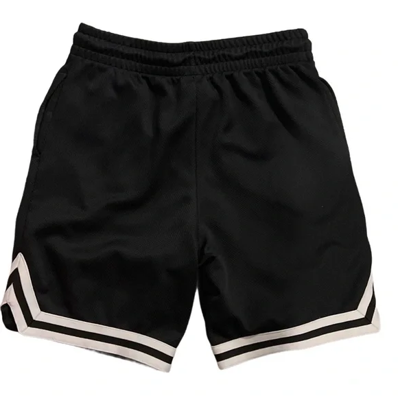 Nike Boys Black and White Jumpman Shorts L 12-13 years. - Picture 2 of 6